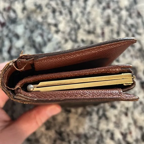 LV Monogram Kisslock Wallet - Picture 11 of 16